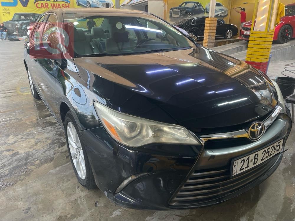 تۆیۆتا کامری